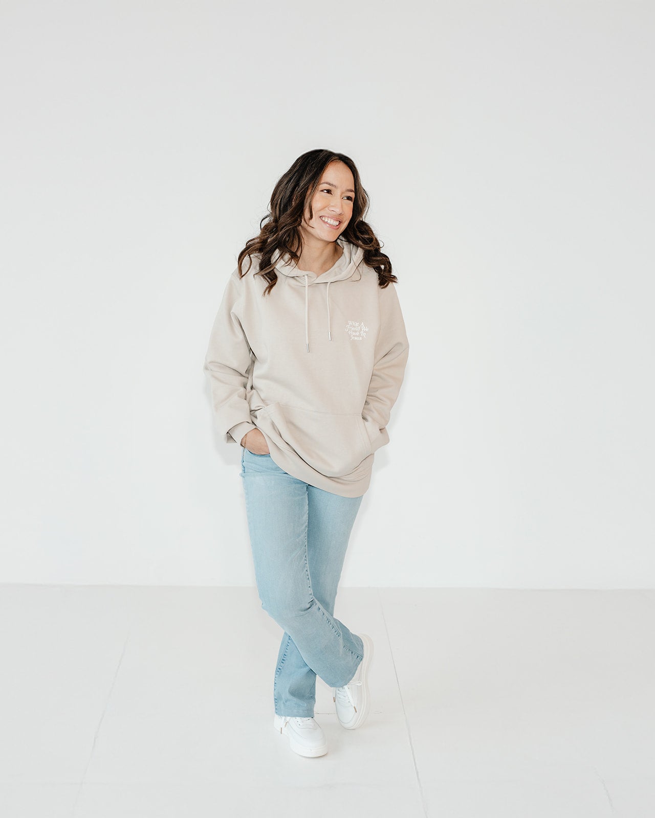 What A Friend We Have In Jesus – Christelijke Unisex Eco Hoodie Beige